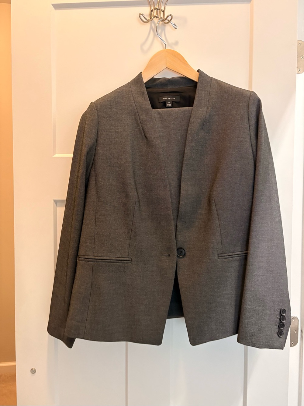 Ann Taylor Gray Collarless Single-Button Blazer